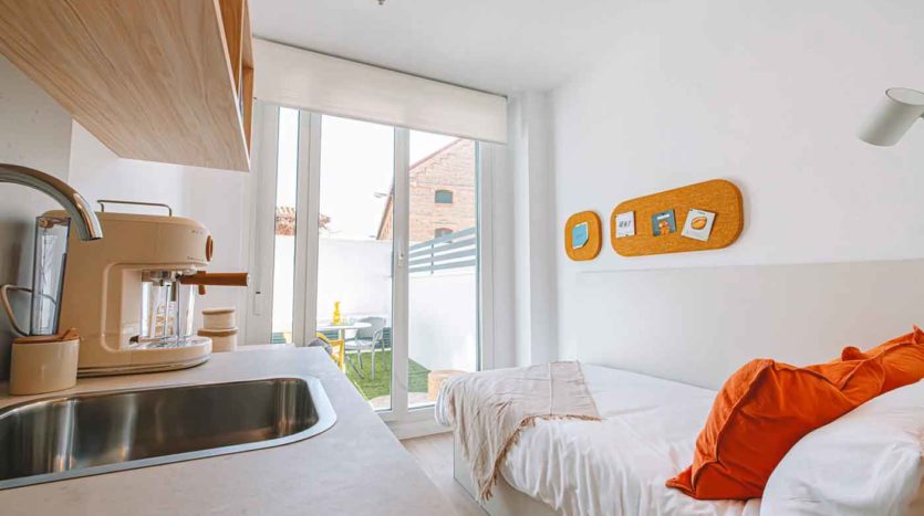 Habitación Resi STARVIBE studio simple con terraza