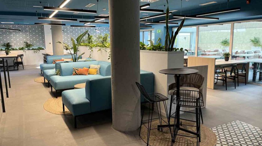 Resi estudiantes Vibe Granada zonas comunes entrada