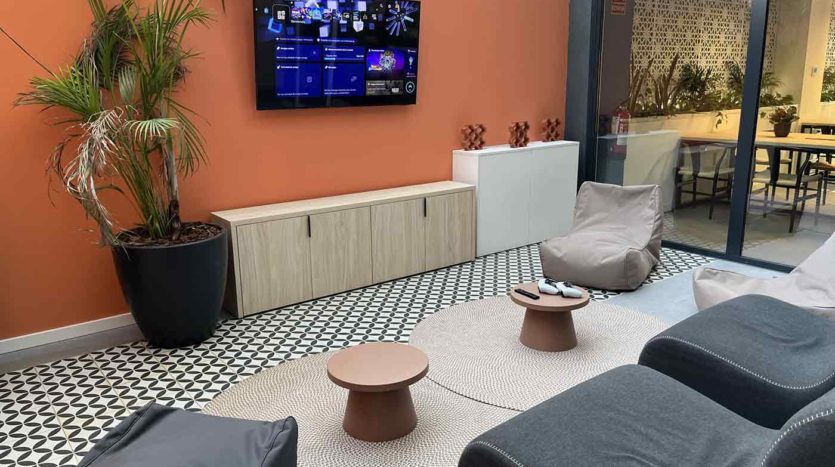 Resi estudiantes Vibe Granada zona descanso