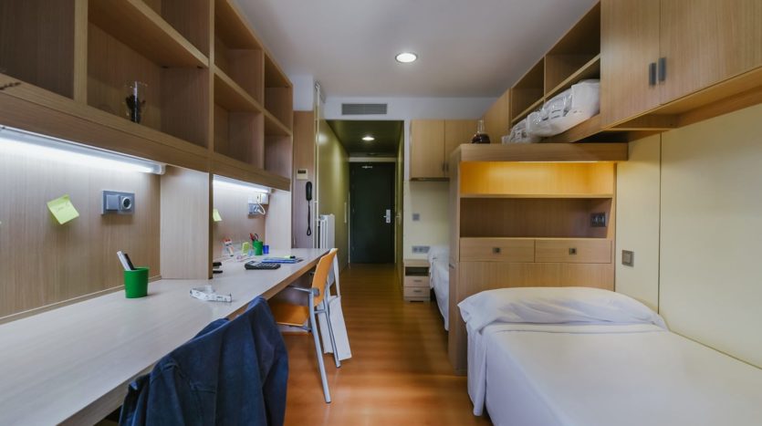 Residencia de estudiantes Sarrià en Barcelona habitación doble amplio