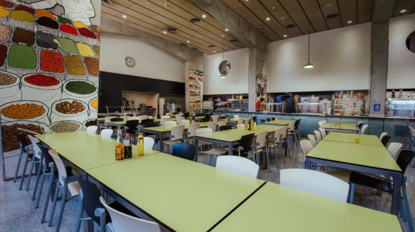 Residencia de estudiantes Sarrià en Barcelona comedor