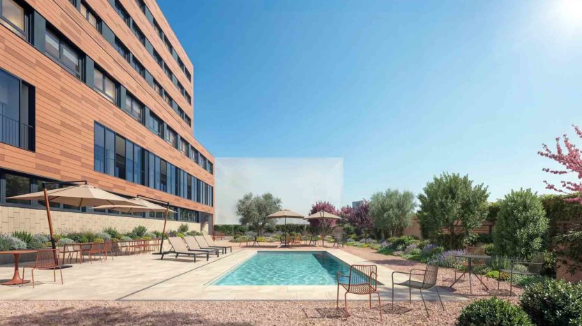 Residencia Estudiantes Camplus Barcelona Piscina