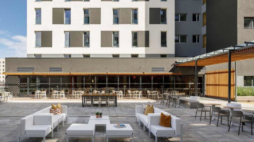 Residencia Universitaria Camplus Soto House Pamplona Terraza