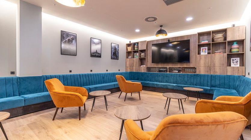 Sala de cine Residencia de Estudiantes Kadora en Sevilla