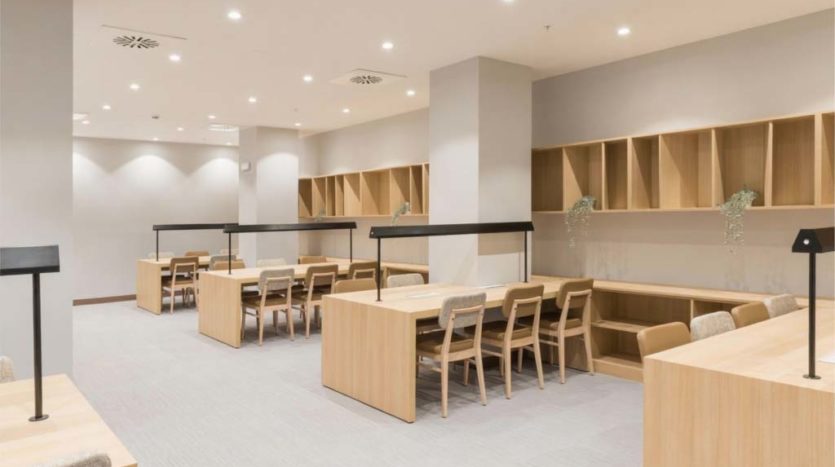 Biblioteca de la Residencia Universitaria Kadora en Zaragoza