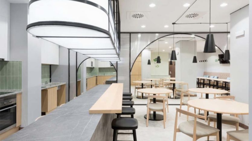 Cocina de la Residencia Universitaria Kadora en Zaragoza