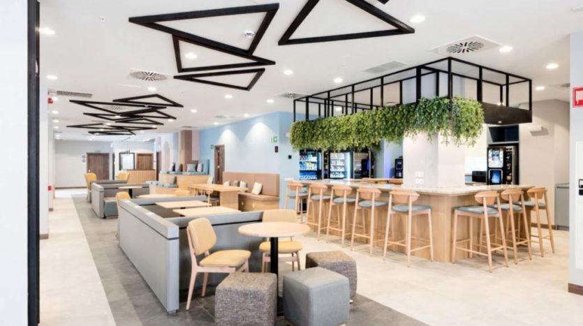 Hall de la Residencia Universitaria Kadora en Zaragoza