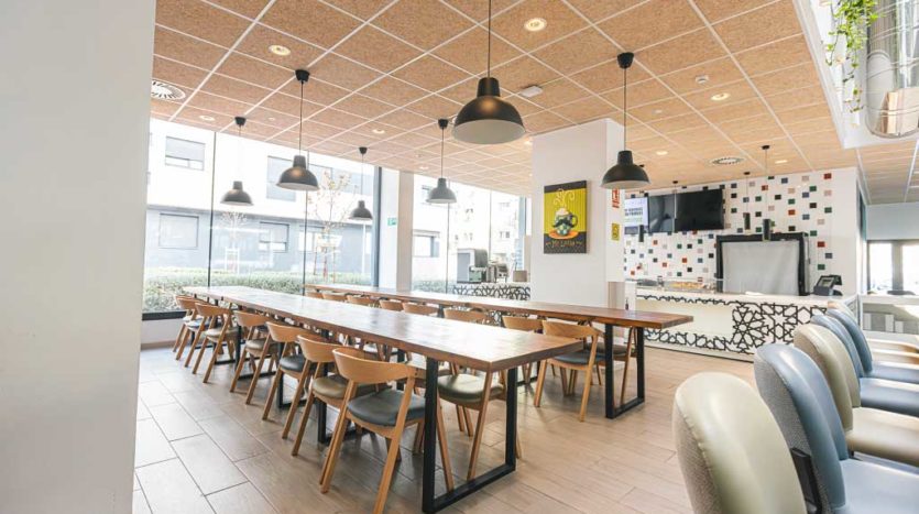 Residecia Universitaria Kadora GranadaComedor