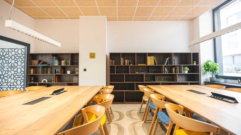 Residecia Universitaria Kadora Granada Sala Estudio