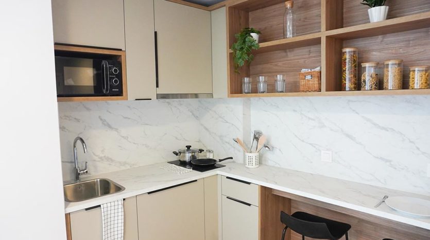 Cocina esquina Vibe Stay residencia estudiantes Madrid