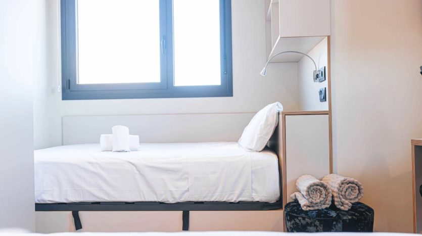 Residecia Universitaria Kadora Granada Cama Estudio