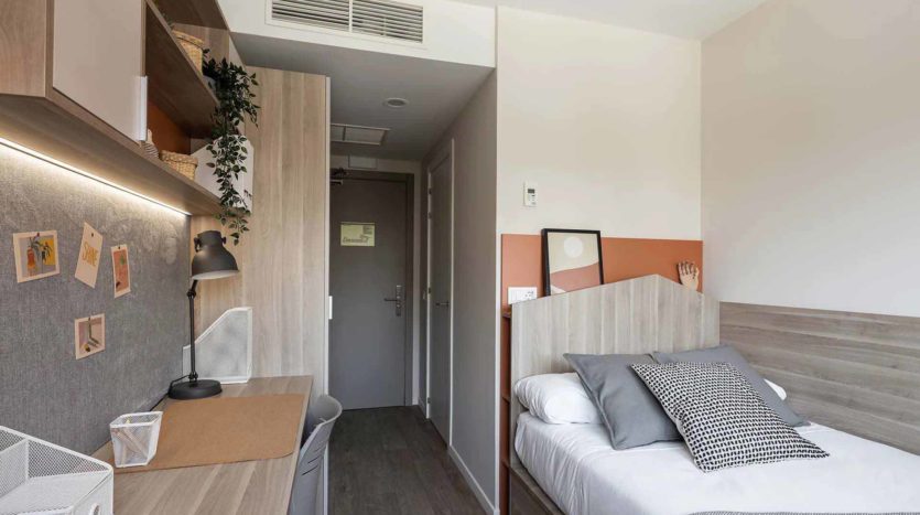 Residencia Estudiantes AMRO en Pamplona apartamento superior