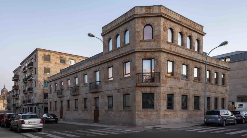 Residencia de estudiantes AMRO Salamanca exterior resi