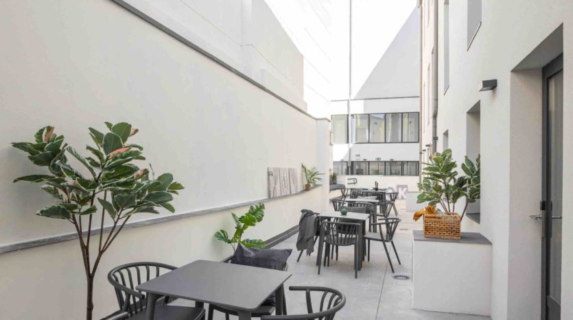 Residencia de estudiantes AMRO Salamanca terraza interior