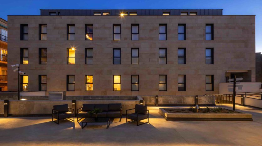 Residencia de estudiantes AMRO Salamanca fachada