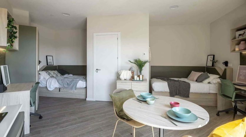 Residencia de Estudiantes Sevilla AMRO estudio soble superior