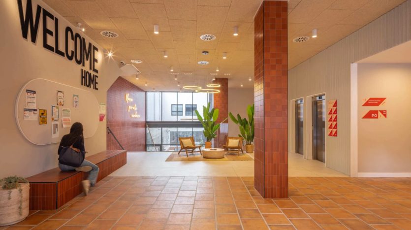 Residencia de estudiantes AMRO Valencia Puerto lobby