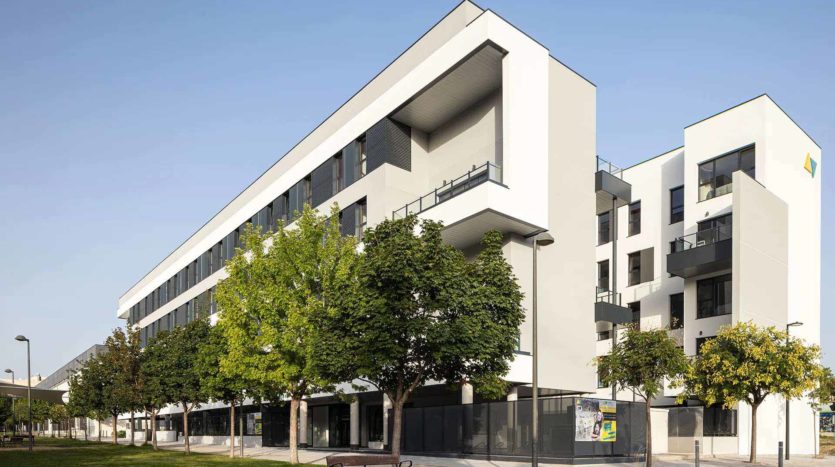 Residencia Universitaria AMRO Getafe fachada