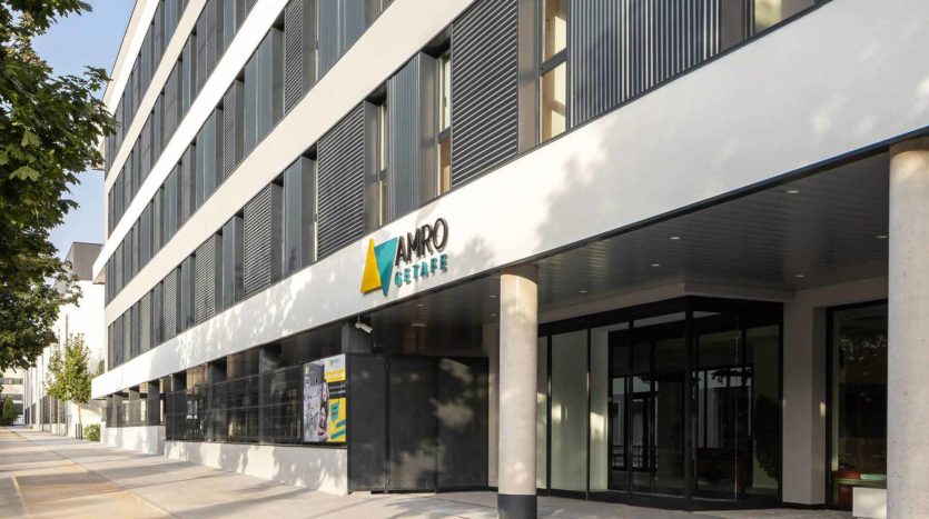Residencia Universitaria AMRO Getafe entrada a instalaciones