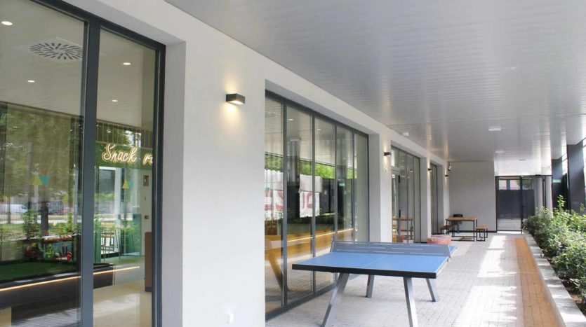 Residencia Universitaria Getafe exterior zona de juegos
