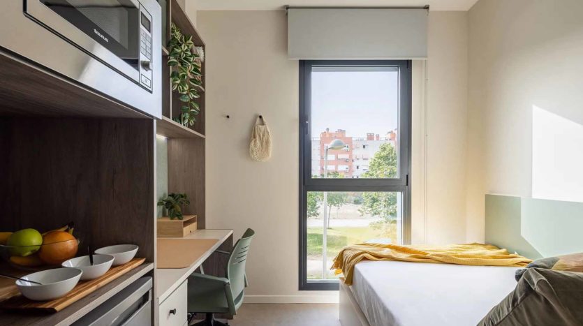 Residencia Universitaria AMRO Getafe eestidio completo