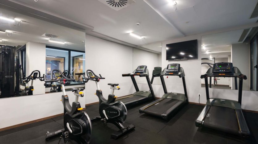 Residencia Universitaria Livensa Living Barcelona Marina gimnasio