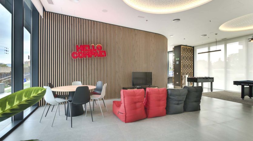 Residencia de estudiantes Livensa Living Granada Fuentenueva sala de estar