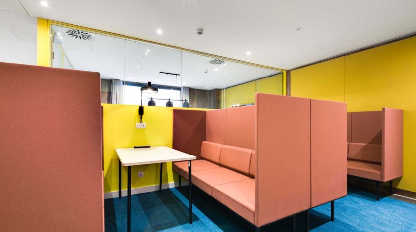 Residencia de estudiantes Madrid Aravaca Livensa Living zona para estudiar