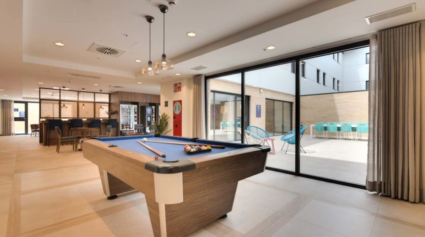 Residencia de estudiantes en Salamanca Livensa Living zona de juego