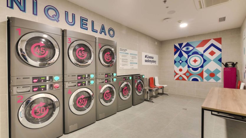 Residencia de estudiantes Livensa Living Granada Fuentenueva lavandería