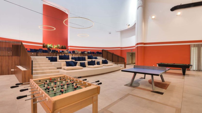 Residencia de estudiantes Livensa Living Pamplona zona de juegos