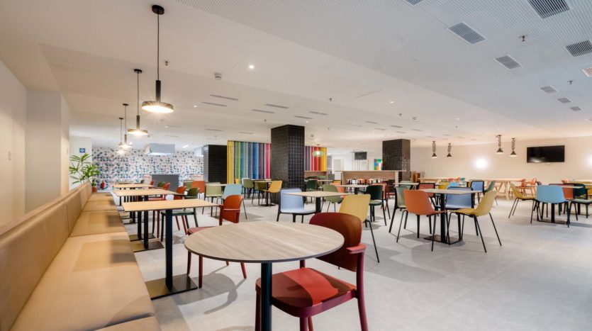 Residencia de estudiantes Livensa Living Sants Badal comedor