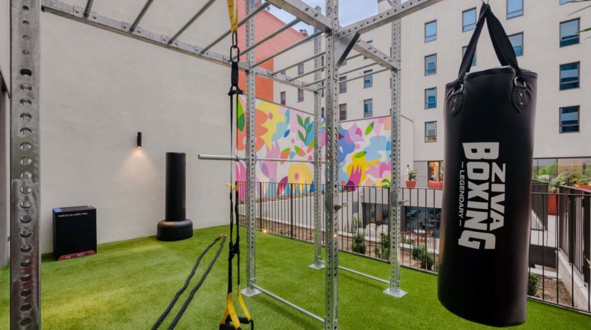 Residencia de estudiantes Livensa Living Sants Badal gimnasio