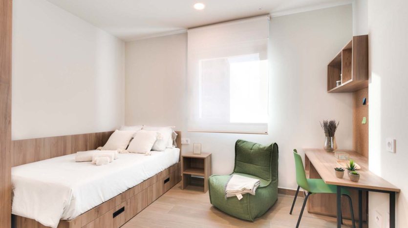 Residencia de estudiantes Livensa Living Granada Fuentenueva estudio standard