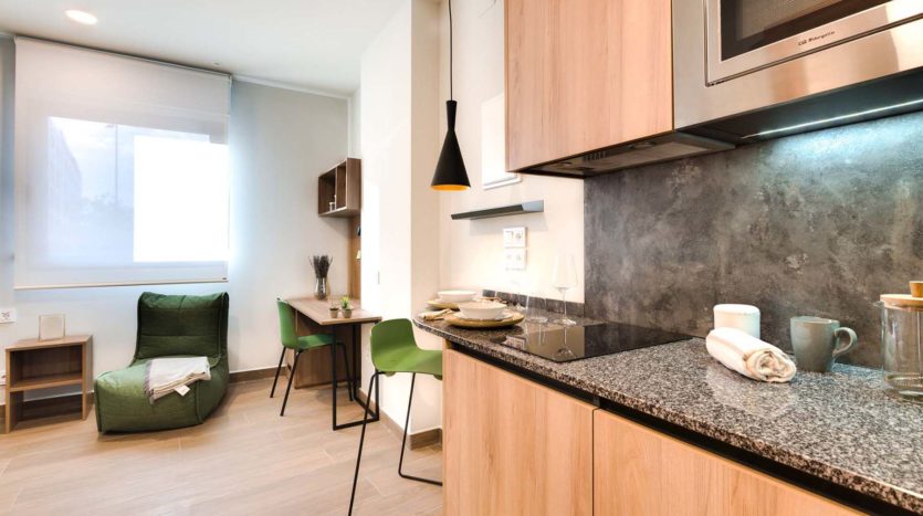 Residencia de estudiantes Livensa Living Granada Fuentenueva estudio superior