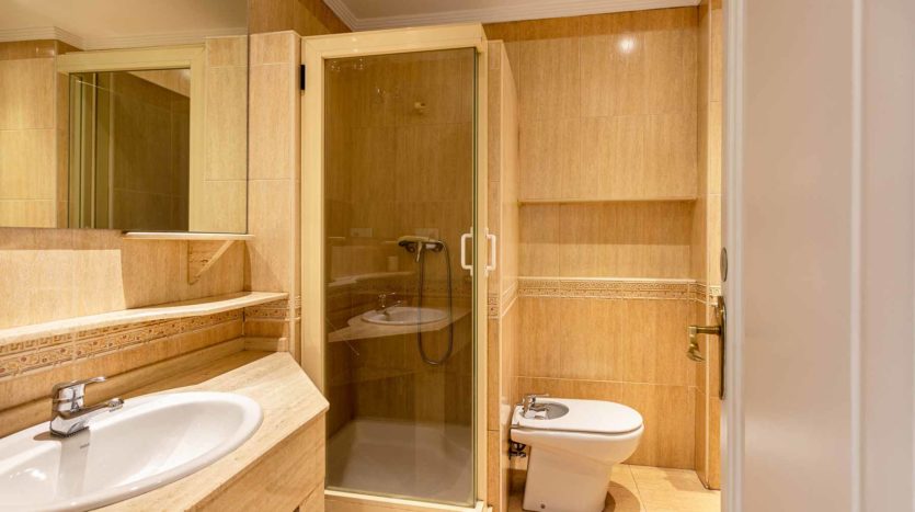 Alojamiento de estudiantes Smart Residences en Madrid baño