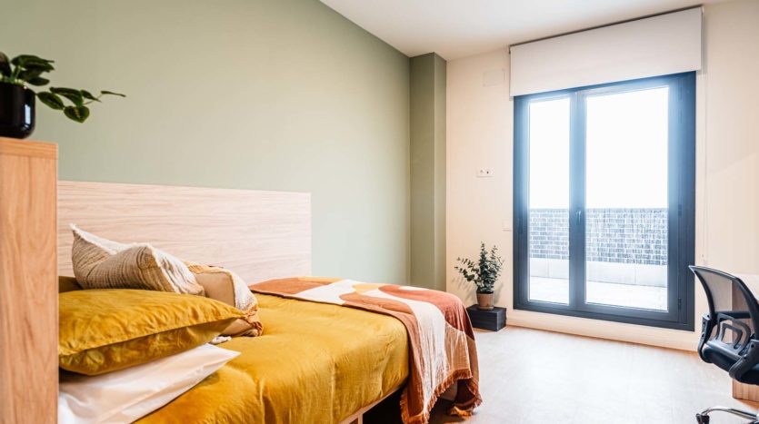 Residencia de estudiantes Nido Aravaca estudio superior con terraza