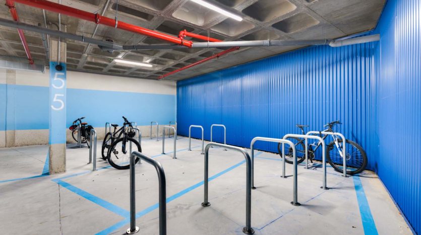 Alojamiento Livensa Living Alcobendas parking bicis