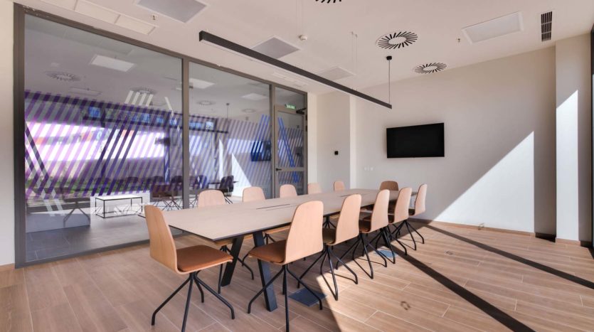 Alojamiento Livensa Living Alcobendas sala de trabajo