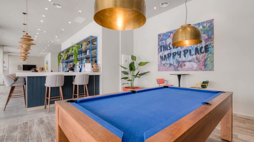 Alojamiento Livensa Valencia Marina Real zona billar