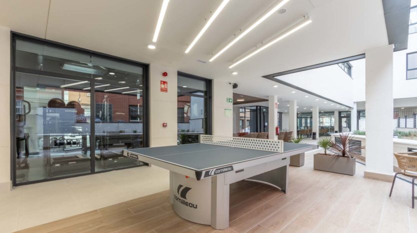 Residencia de estudiantes Nido Living Madrid área de juegos