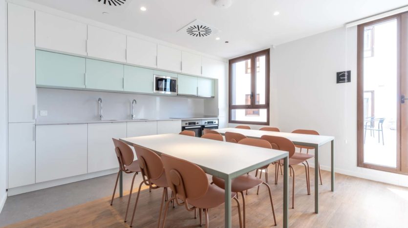 Residencia de estudiantes Nido Malvarrosa en Valencia cocina común