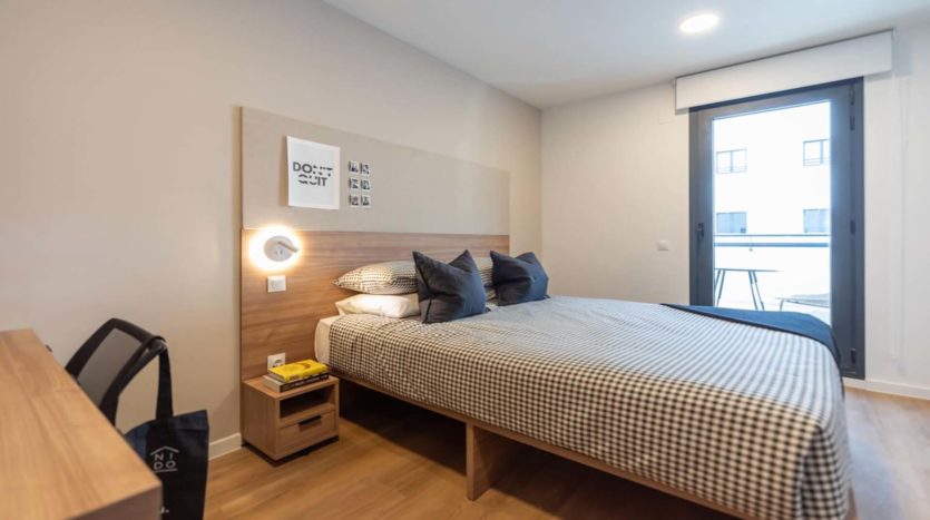 Alojamiento flexible Nido Living Principe Pio en Madrid estudio classic con terraza