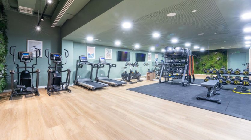 Alojamiento flexible Nido Living Principe Pio en Madrid gimnasio