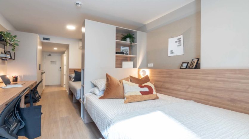 Alojamiento flexible Nido Living Principe Pio en Madrid estudio doble con terraza