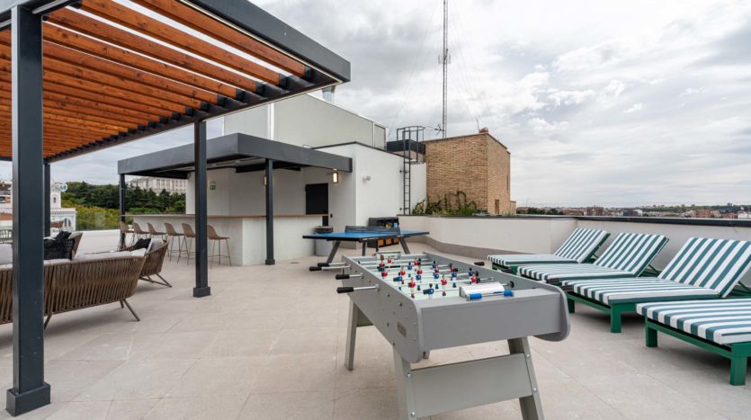 Alojamiento flexible Nido Living Principe Pio en Madrid terraza azotea