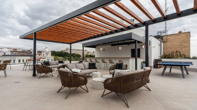 Alojamiento flexible Nido Living Principe Pio en Madrid terraza
