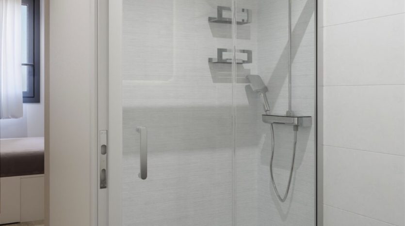 Residencia de estudiantes Nodis Sevilla ducha del baño