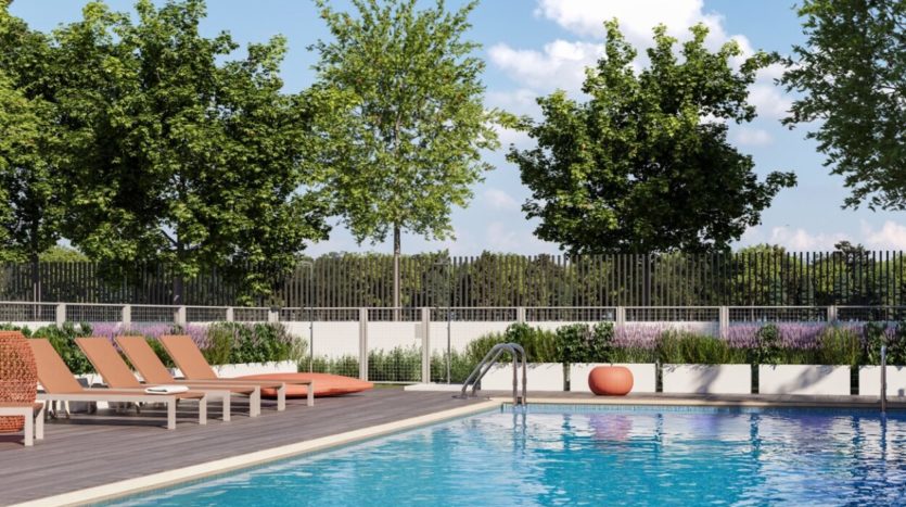 Residencia de estudiantes Nodis Málaga piscina