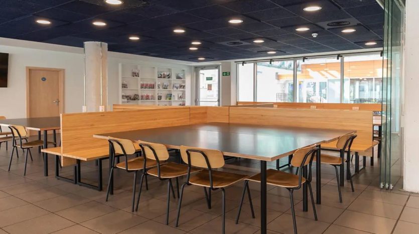 Residencia de estudiantes Yugo Galdós en Madrid comedor